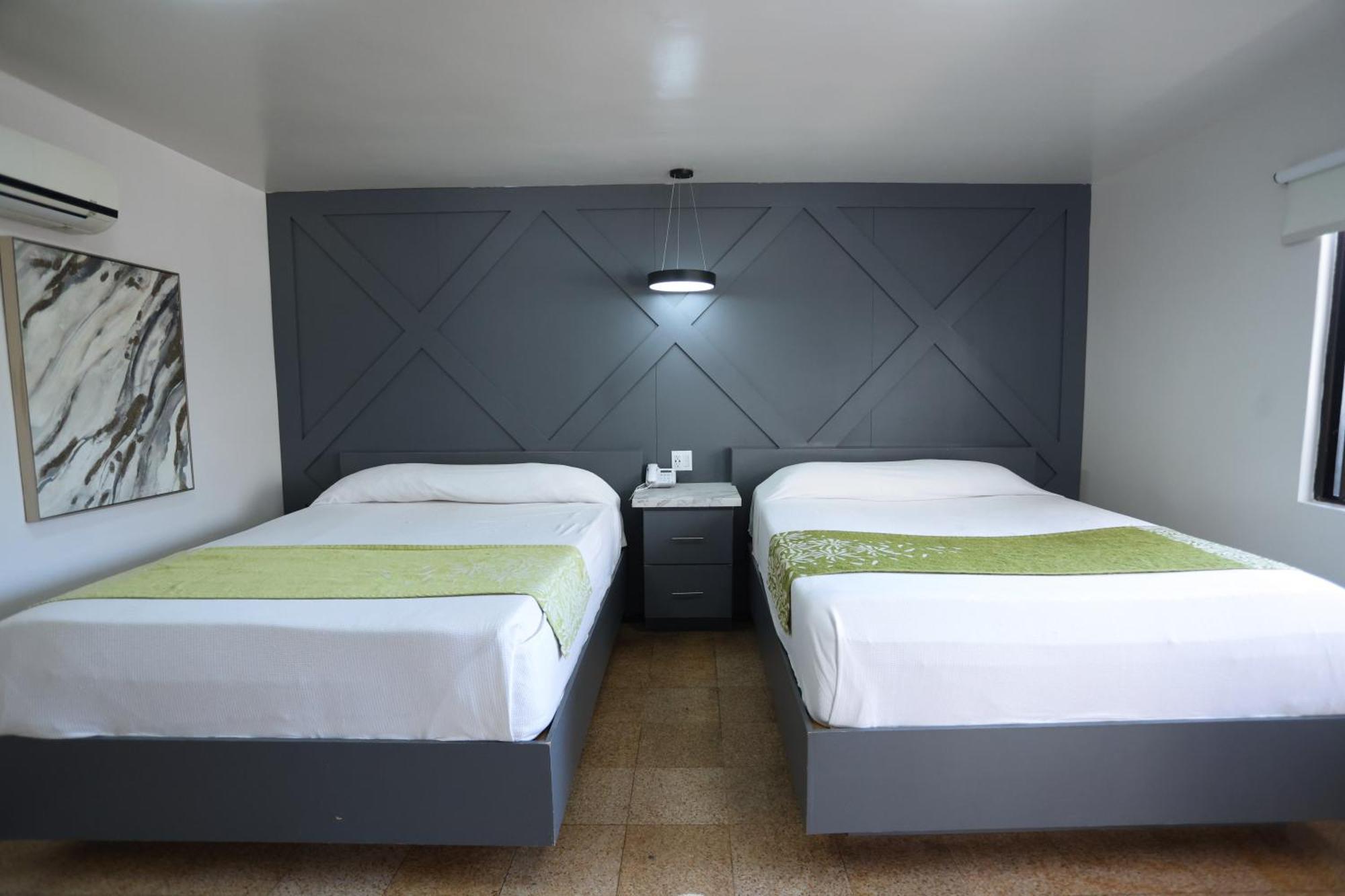 Hotel Aqua Rio Tijuana Bagian luar foto
